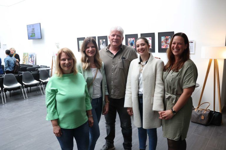 Vielfältige und spannende Kunst: Doris, Corinna, und Dietmar Ludescher, Malinda Nagelseder und Simone Bürzle.