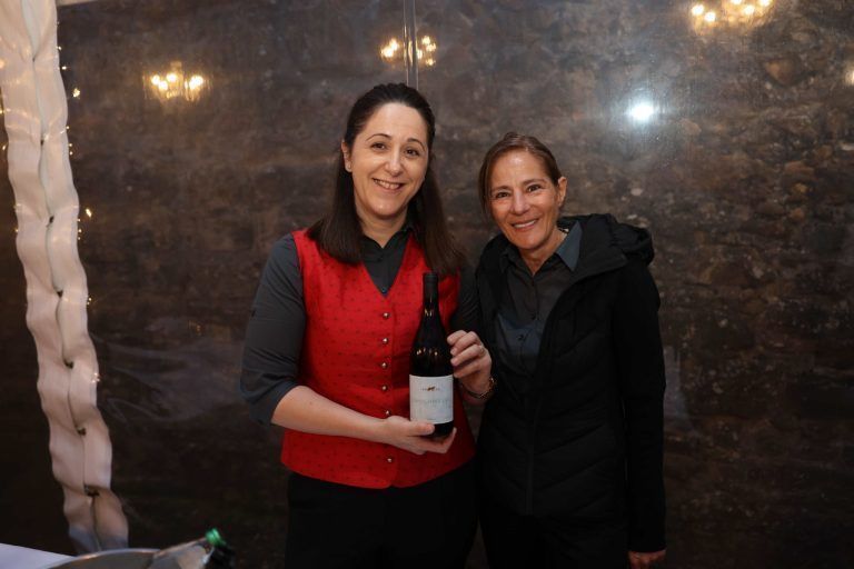 Weinraritäten am Gebhardsberg: Sehiza Seferagic und Svetlana Metzler.