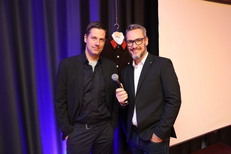150 Jahre im Dienst von Sankt Florian: TEchniker Peter Huber ("Peterline") und Moderator Mike Metelko.