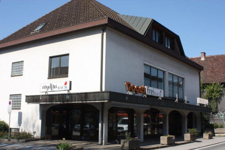 Neuer Zukunftsraum in Rankweils Zentrum: Wöß-Krall. Schleife-Areal vor dem Baustart. VogelfreiRAUM wird abgerissen. Auch dieses Haus nach dem VogelfreiRAUM wird abgerissen. Wöß-Krall. Wöß-Krall. Wöß-Krall. Wöß-Krall. Wöß-Krall. Wöß-Krall. Wöß-Krall. Wöß-Krall. Wöß-Krall. Wöß-Krall. Wöß-Krall. Wöß-Krall. Wöß-Krall. Wöß-Krall. (Bildergalerie)