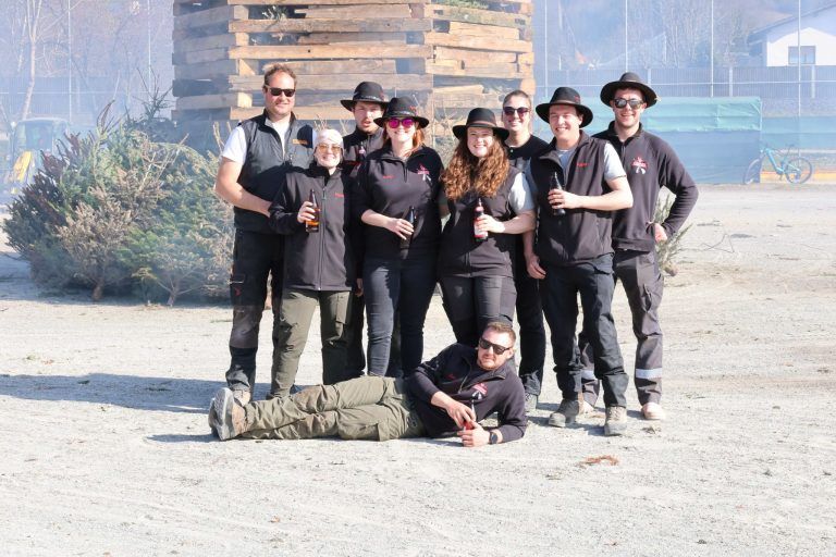 Ein lauter Knall vertrieb den Winter: Die Haselstauder Funkenzunft darf sich über ein engagiertes Team freuen.