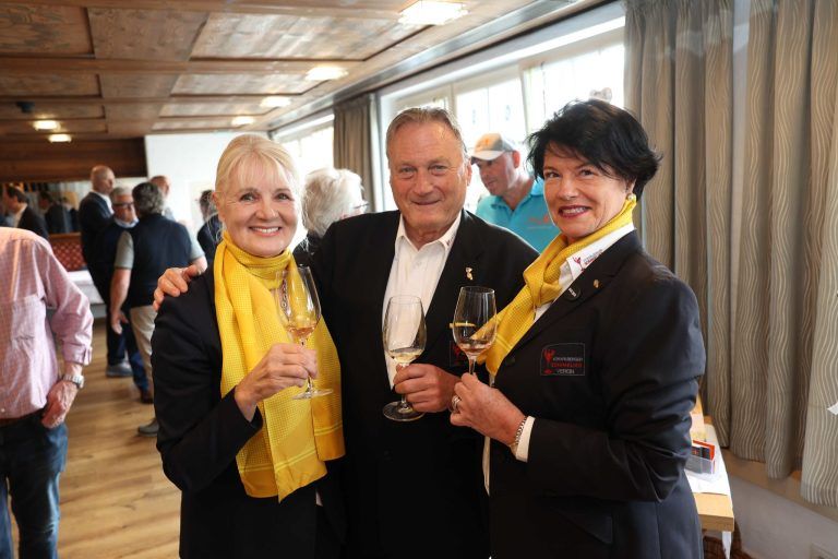 Heimische Winzer zeigen ihr Können : Ingrid Rieder, Martin Trifter und Christine Tauber.