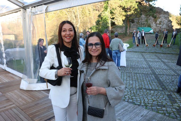 Hochfest für Alpkäsefreunde: Gerda Radauer (VVB) und Gabi Micheluzzi.