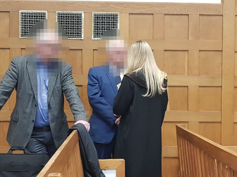 Angeklagter Ex-Polizist dementiert Vorwürfe heftig