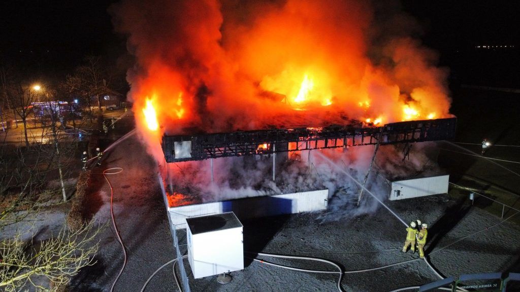 Flammeninferno Clubheim Admira: Auch Brandstiftung steht im Raum