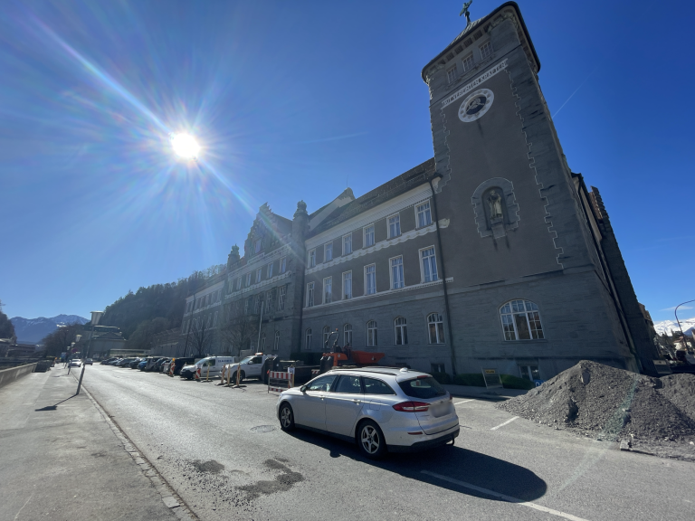 Landesgericht, Parkplatzsituation, Montfortbrücke Brückenbau