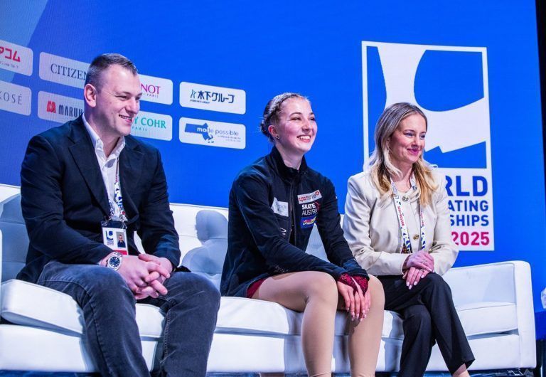 Eiskunstlauf Olga Mikutina Feldkircher EV