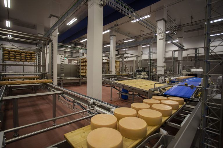 Milch: Auf diese Anfrage gibt sich Landesrat Gantner wortkarg