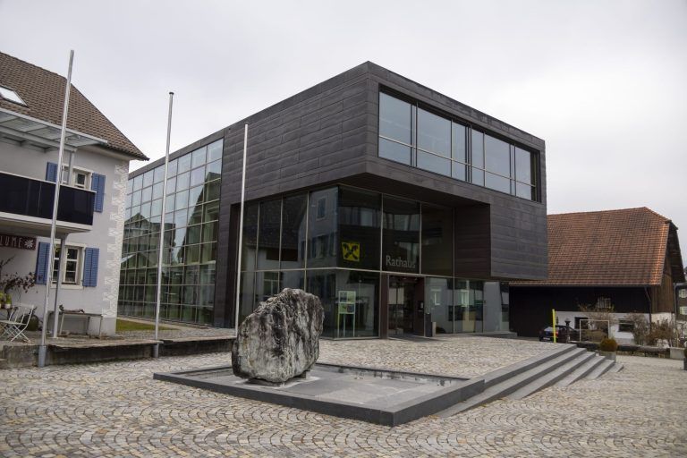 „Ich mache es ihnen nicht leicht“: Johannes Schallert will Wahl anfechten – und zeigt erneut Bürgermeister und Co. an