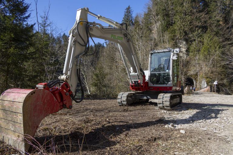 Stahl, Steine und Beton: Die Bauarbeiten auf dem Achtalweg haben begonnen