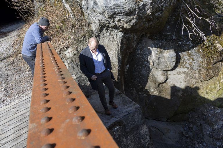 Stahl, Steine und Beton: Die Bauarbeiten auf dem Achtalweg haben begonnen