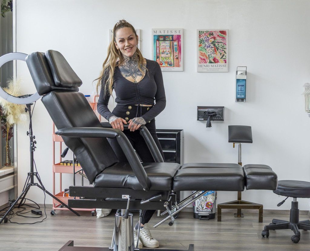 Von der Supermarktkasse zur Piercing-Queen