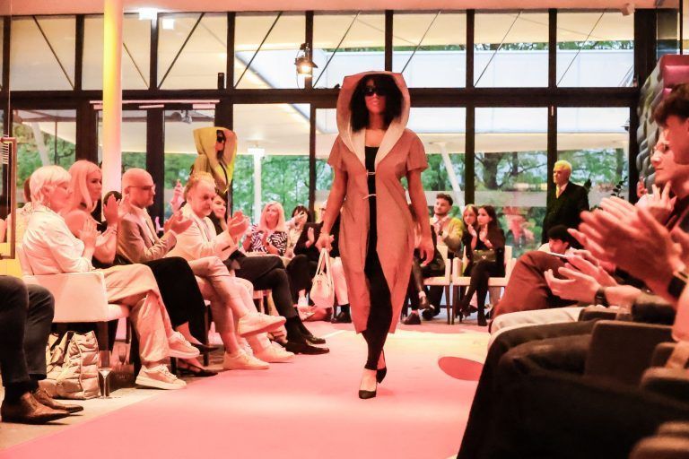 Laufsteg-Premiere der "Model Me"-Kandidaten im Casino Bregenz