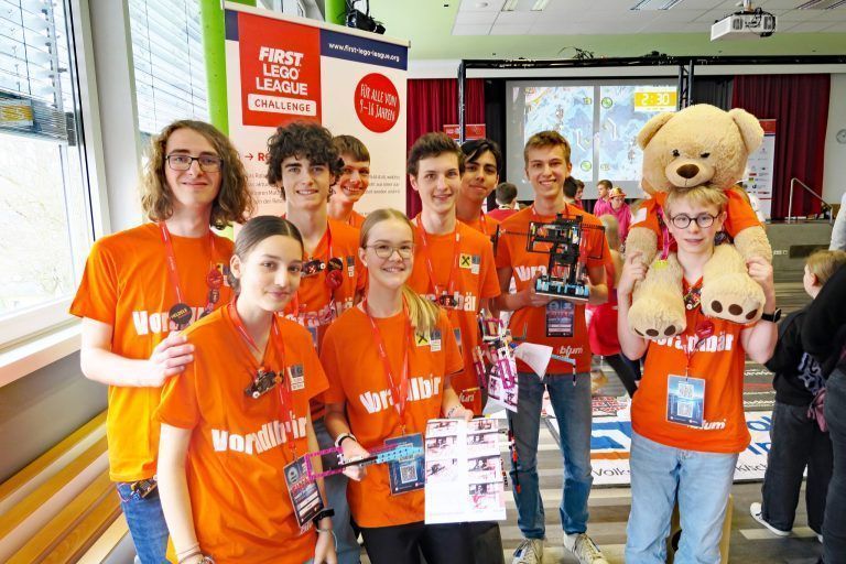 Die Bundesmeister freuten sich über einen zwölften Platz beim FFL-DACH-Finale im deutschen Siegen.