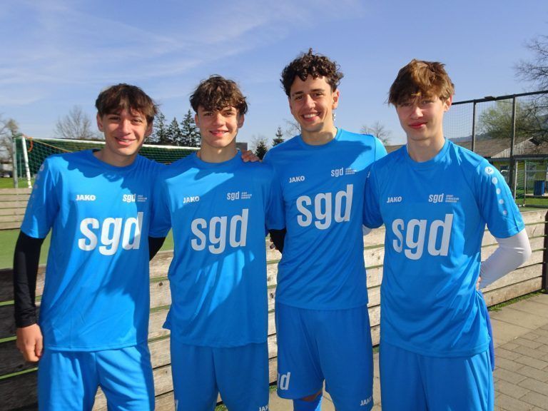 Fabio, Moritz, Luca und Luis vom Sportgymnasium Dornbirn traten top motiviert an, um den Landesmeistertitel zu verteidigen - was ihnen am Ende auch gelang.
