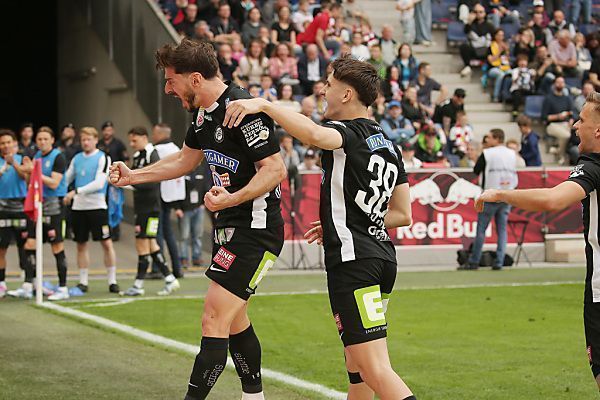 Sturm Graz gewinnt in Salzburg 2:1 &#8211; Rapid 2:0-Derbysieger