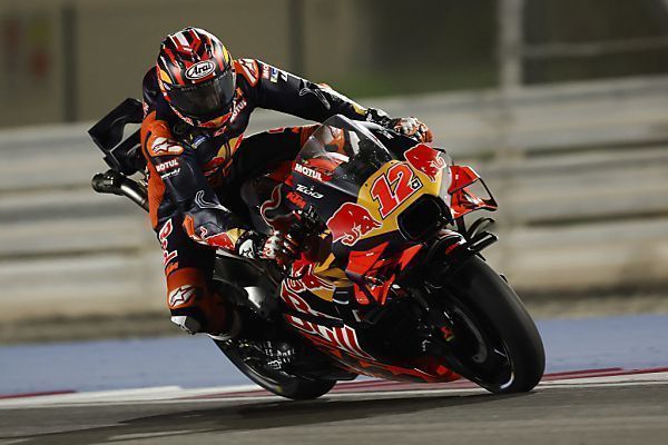 KTM-Pilot Viñales nach Strafe 14. &#8211; Marc Márquez siegt