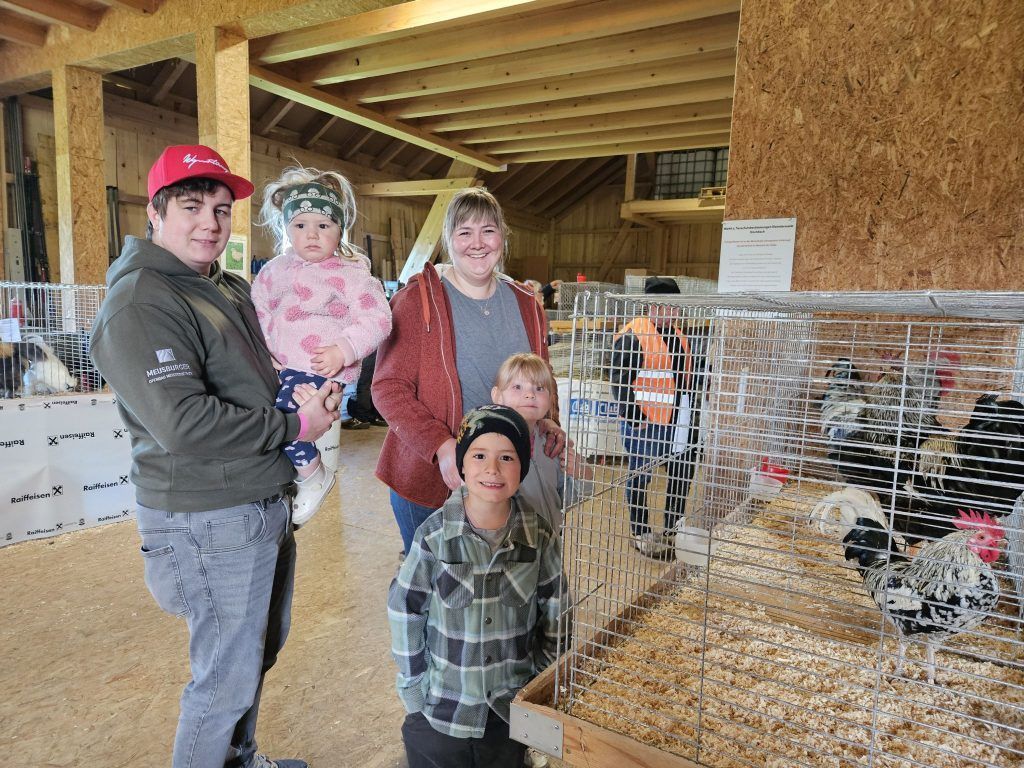 Großes Interesse an kleinen Tieren in Krumbach