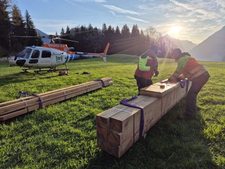 Bürser Schlucht, Instandsetzung, Helikopter, Materialtransport