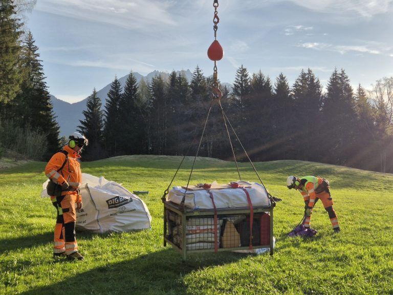 Bürser Schlucht, Instandsetzung, Helikopter, Materialtransport