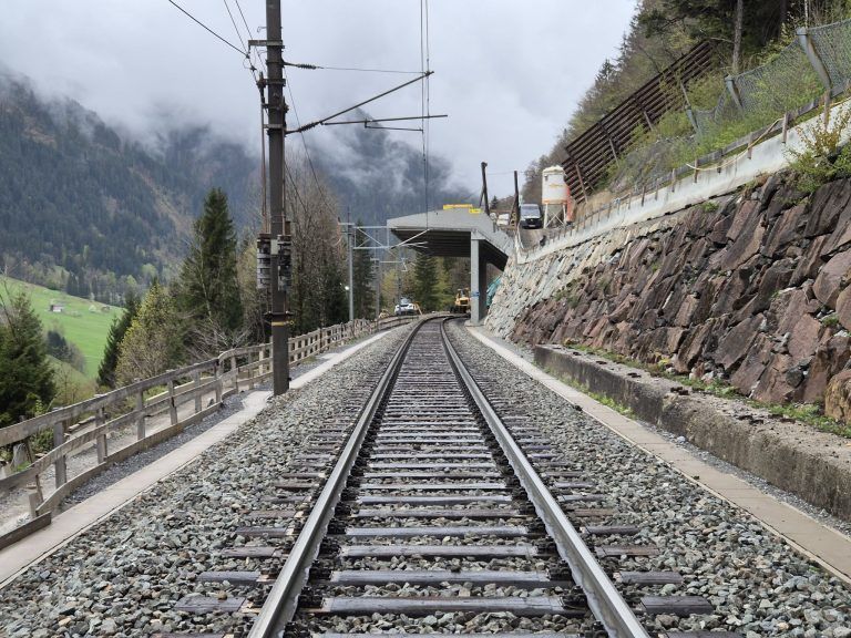 Löcherwaldgalerie, Arlbergstrecke, ÖBB, Streckensperre, Bauarbeiten