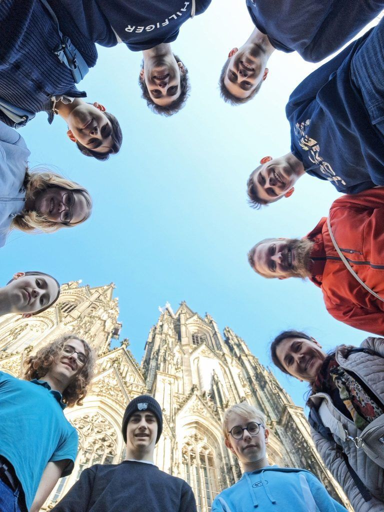 „Voradlbären“ rocken das FLL-Finale: Auch Sightseeing in Köln stand für die Dornbirner Gymnasiasten auf dem Programm.