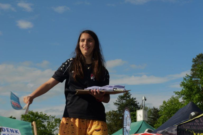 Adrenalinkick beim Double Flip: Sarah gewann mit ihrem Rollator den 2. Preis bei den Juniors.
