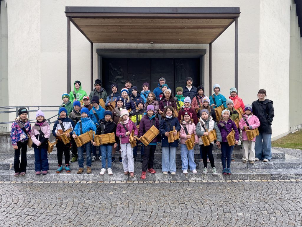 Kinder im Einsatz für die Tradition