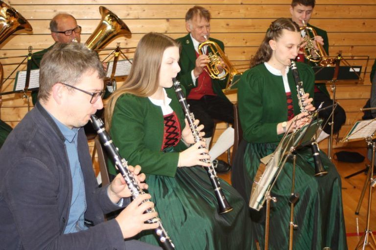 Sulz setzt auf Kontinuität und Zukunft: Umrahmung durch den Musikverein Sulz.