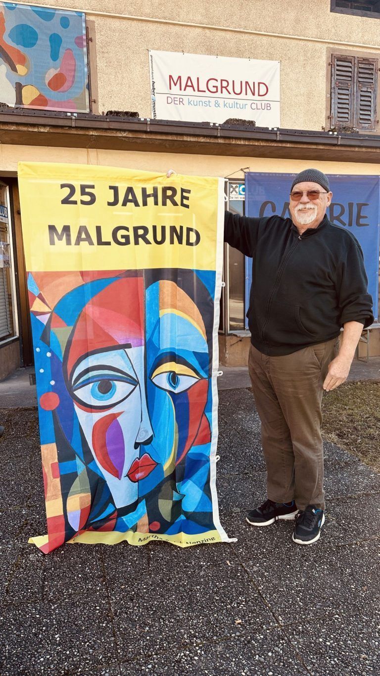 Malgrund feiert 25 Jahre: Flaggen-Aktion zum 25-jährigen Jubiläum. (Bildergalerie)