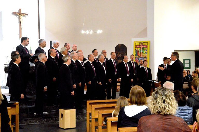 "Gemeinsames Singen stärkt das Miteinander": Auch der LIEDERmännerChor begeisterte das Publikum.