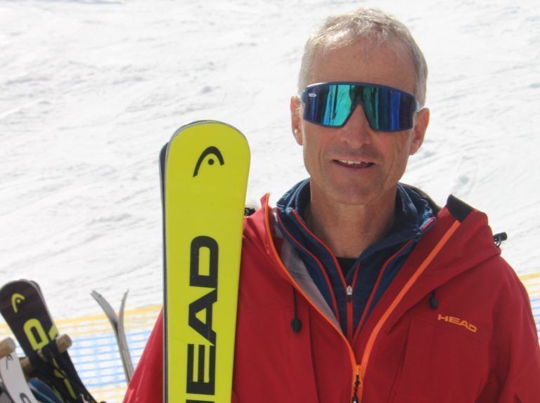 Skifestival der großen Strolz-Fan-Familie: Auch beim Rennduell für seinen Sohn ein versierter Kurssetzer: Olympiasieger Hubert Strolz.