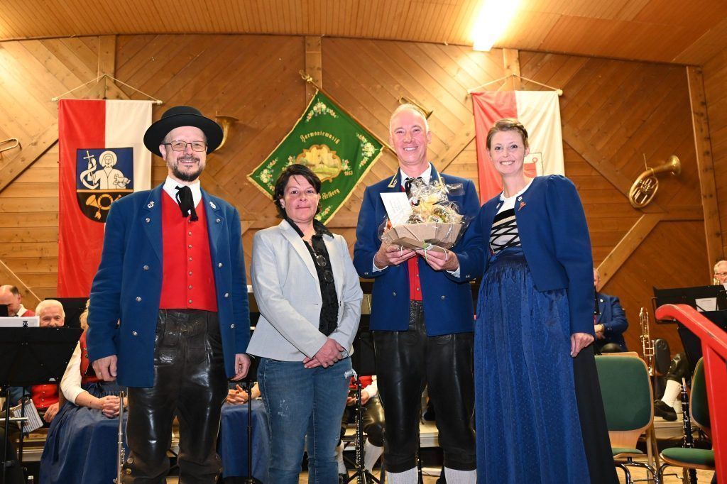 Harmonische Klänge und bewegende Ehrungen