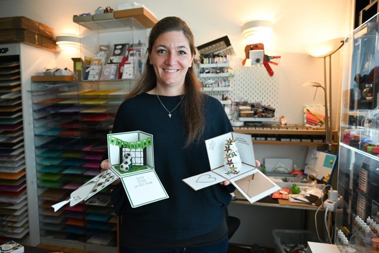 Ein kleines Paradies aus Papier : Ihre Boxen und Schächtelchen kommen bei ihren Kunden gut an.