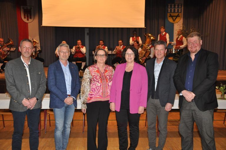 Alexandra Schalegg, Bürgermeisterin für Ludesch: Thomas Fitsch, Markus Welte, Heike Hartmann, Bmi Alexandra Schalegg, Wolfgang Walter und Christof Meyer