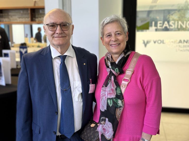 Mut zu neuen Wegen: Vermögensberater Harald Fessler (DVAG) mit Bettina.