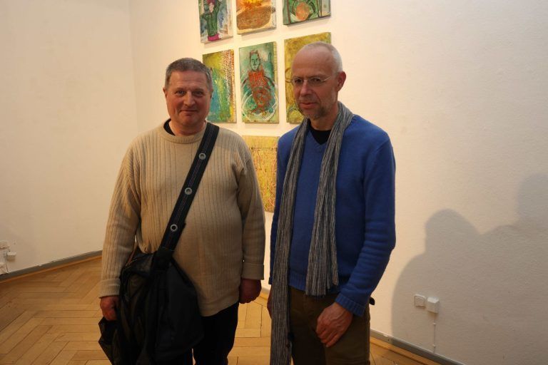 Schwerere Kost bei Gfader-Vernissage: Die Künstler Michael Mittermayer und Christian Geismayr.