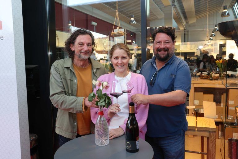 Weine, Whirlpools, Süßes und Saures: Marty Rauch, Angelika Holzer und Dieter Grabher.