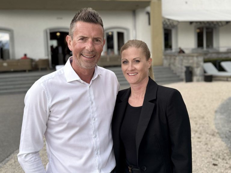 Genussvoller Abend am Bodensee: Marketingleiter Alexander Lau (Mercedes Schneider) mit Claudia Gschliesser.