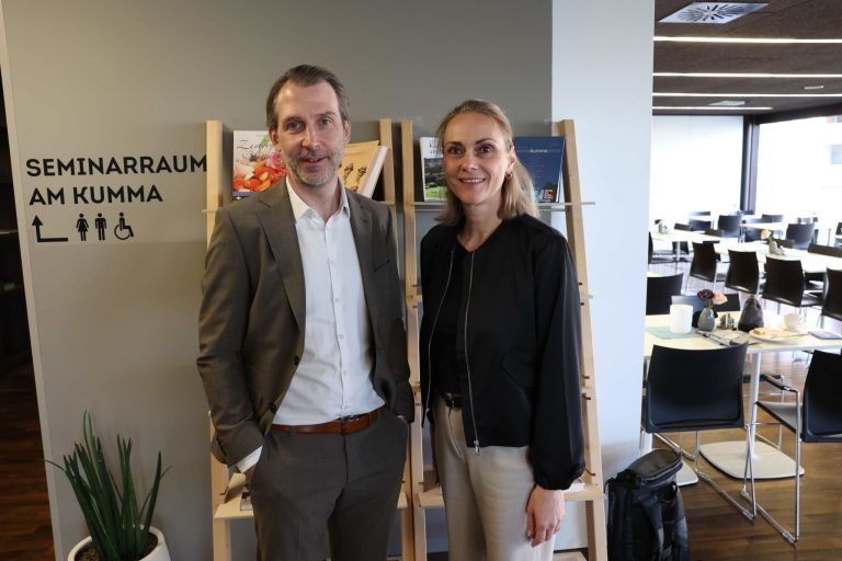 Erlebnisbereich Kummenregion : Uli Knoll (Raiba) und Conny Patterer (WIGE).