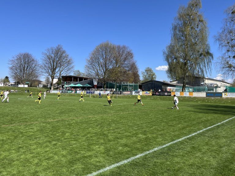 FC Höchst feiert wichtigen Punktgewinn für die Moral: Es war das zweite Höchster Unentschieden nach der Winterpause.