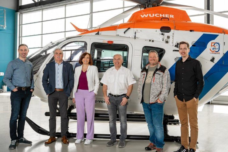50 Jahre Wucher Helicopter: Jubiläum: Betriebsleitung von Wucher Helicopter: Bernhard Säly, GF Thomas Türtscher, Veronkia Jones, Stefan Ganahl, Roman Gitterle und Michael Bruckner. (Bildergalerie)