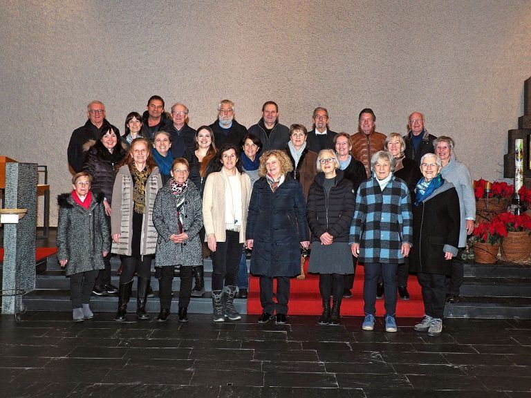 Kantorei Rankweil singt am frühen Ostersonntag.
