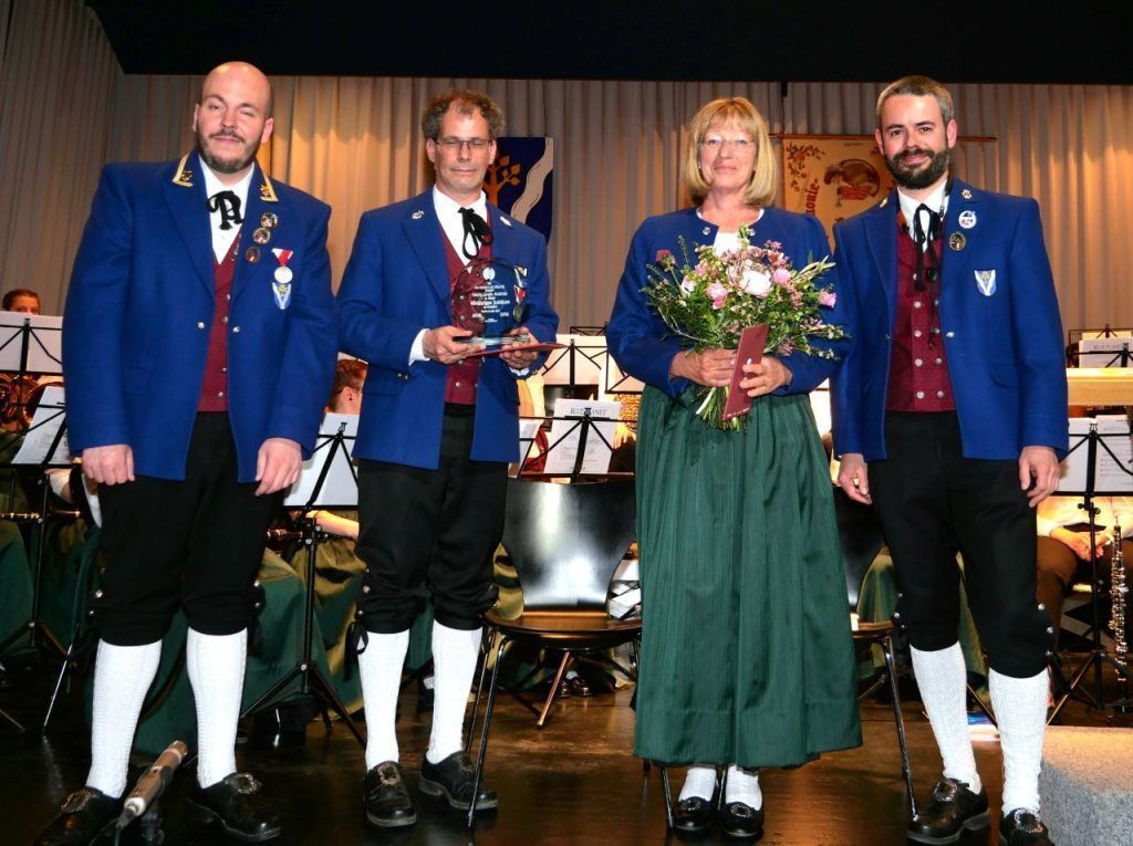 Auszeichnungen und Ehrungen an einem musikalischen Abend