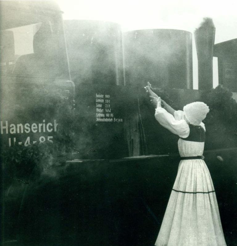 Aufwärmrunden für das Osterhasenzügle: Fast auf den Tag genau vor 40 Jahren – am 11. April 1985 – feierte Pioniere des erst gut ein halbes Jahr später offiziell gegründete Museumsbahnvereins Taufe der legendären Lok „Hanserich“ und startete zur ersten – illegalen – Fahrt.