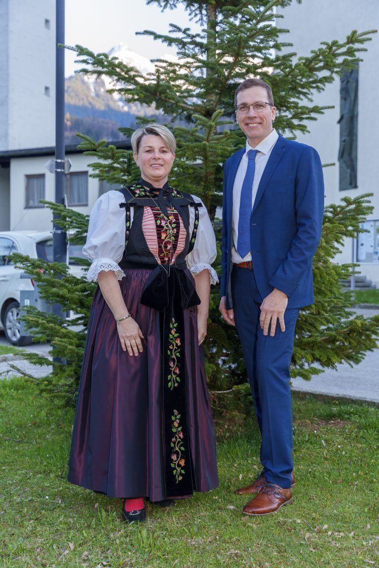Vandans: Neue Gemeindevertretung angelobt: Vizebürgermeisterin Ina Bezlanovits und Bürgermeister Florian Küng