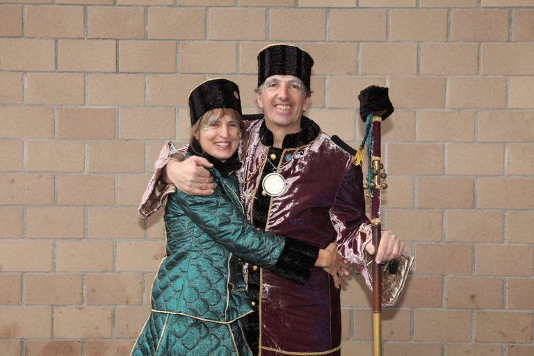 Nachruf auf Peter Hagspiel: Mit ganzem Herzen engagiert für Kinder und ihre Chancen: Peter mit Astrid als Zeremonienmeister im Bregenzer Kinderfasching 2012/13.