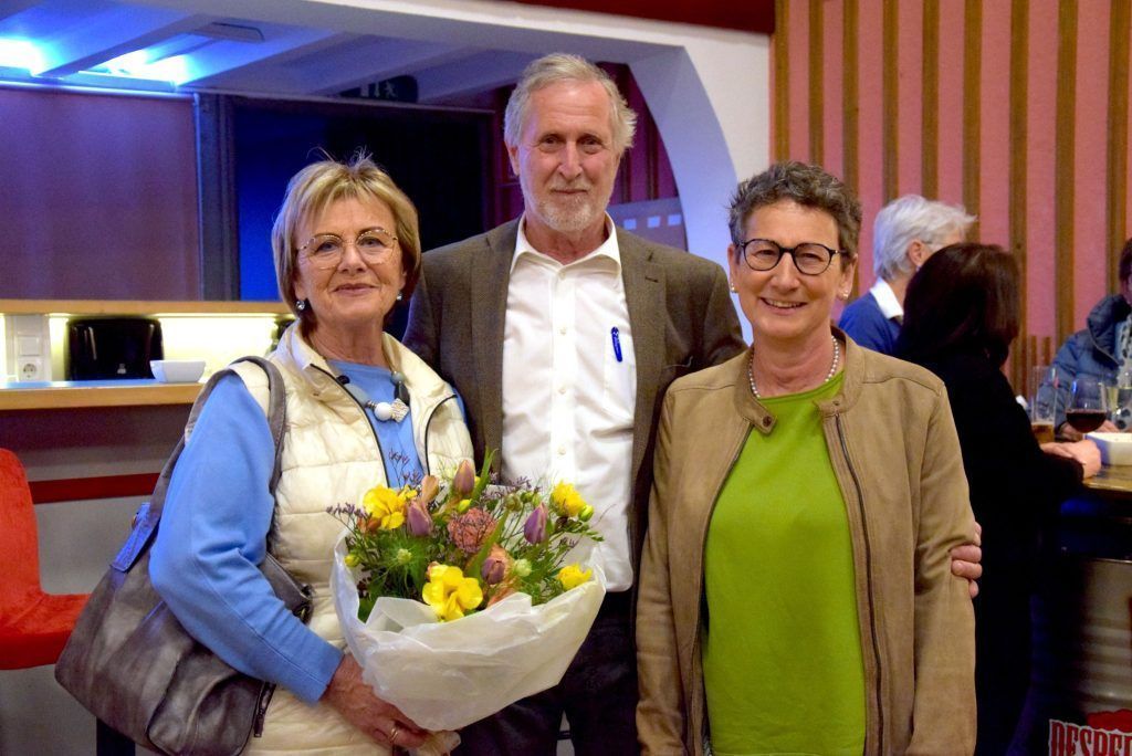 Last der Pflege auf mehr Schultern verteilen