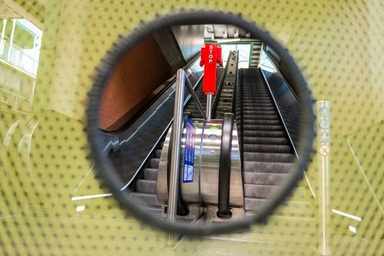 Neue Rolltreppe am Bahnhof Bregenz eröffnet