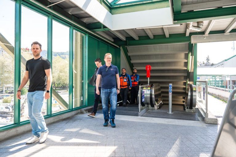 Neue Rolltreppe am Bahnhof Bregenz eröffnet